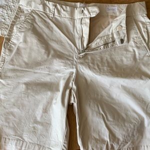 GAP Bermuda light color shorts in size 10.  Never worn but washed 1 time.